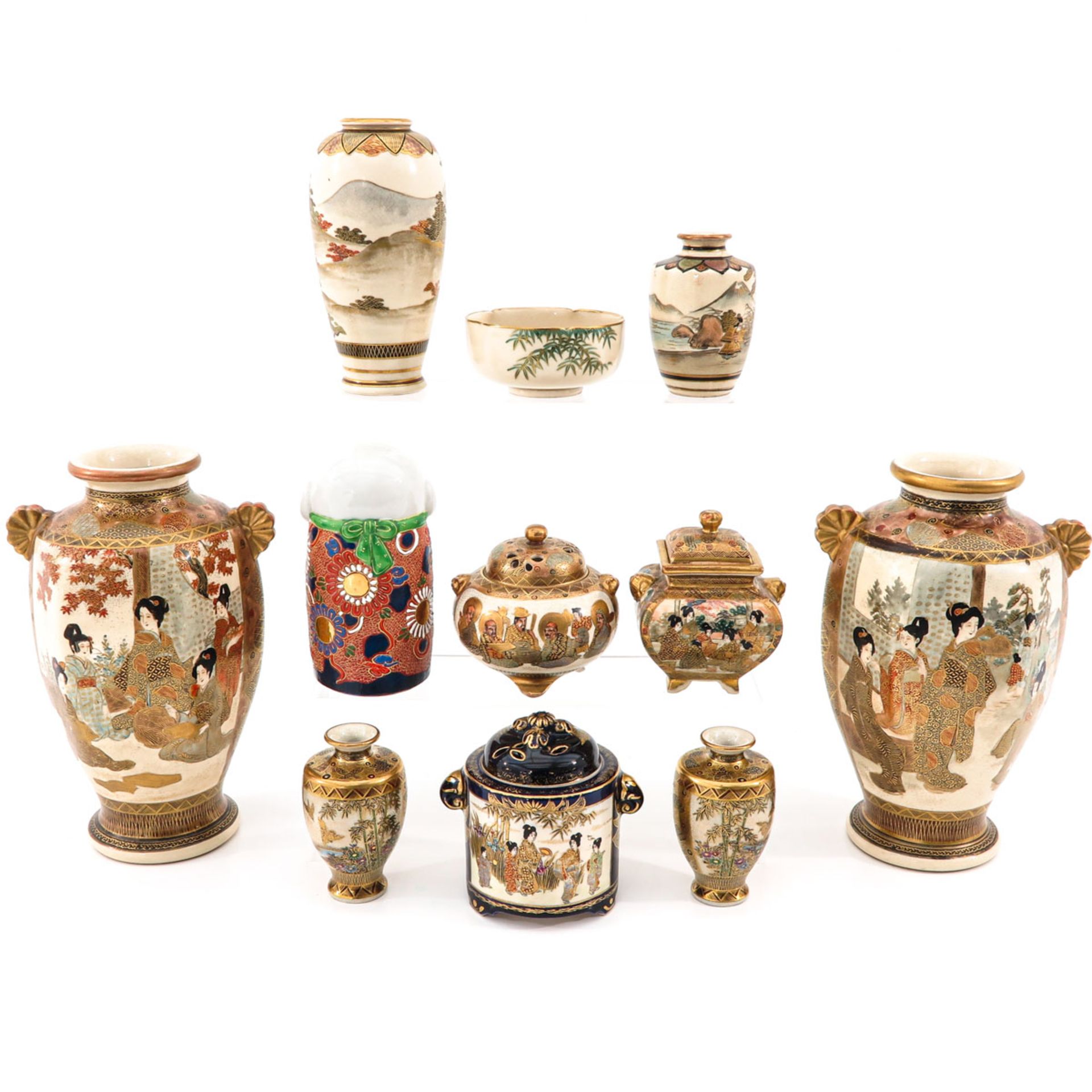 A Diverse Collection of Porcelain - Bild 3 aus 10