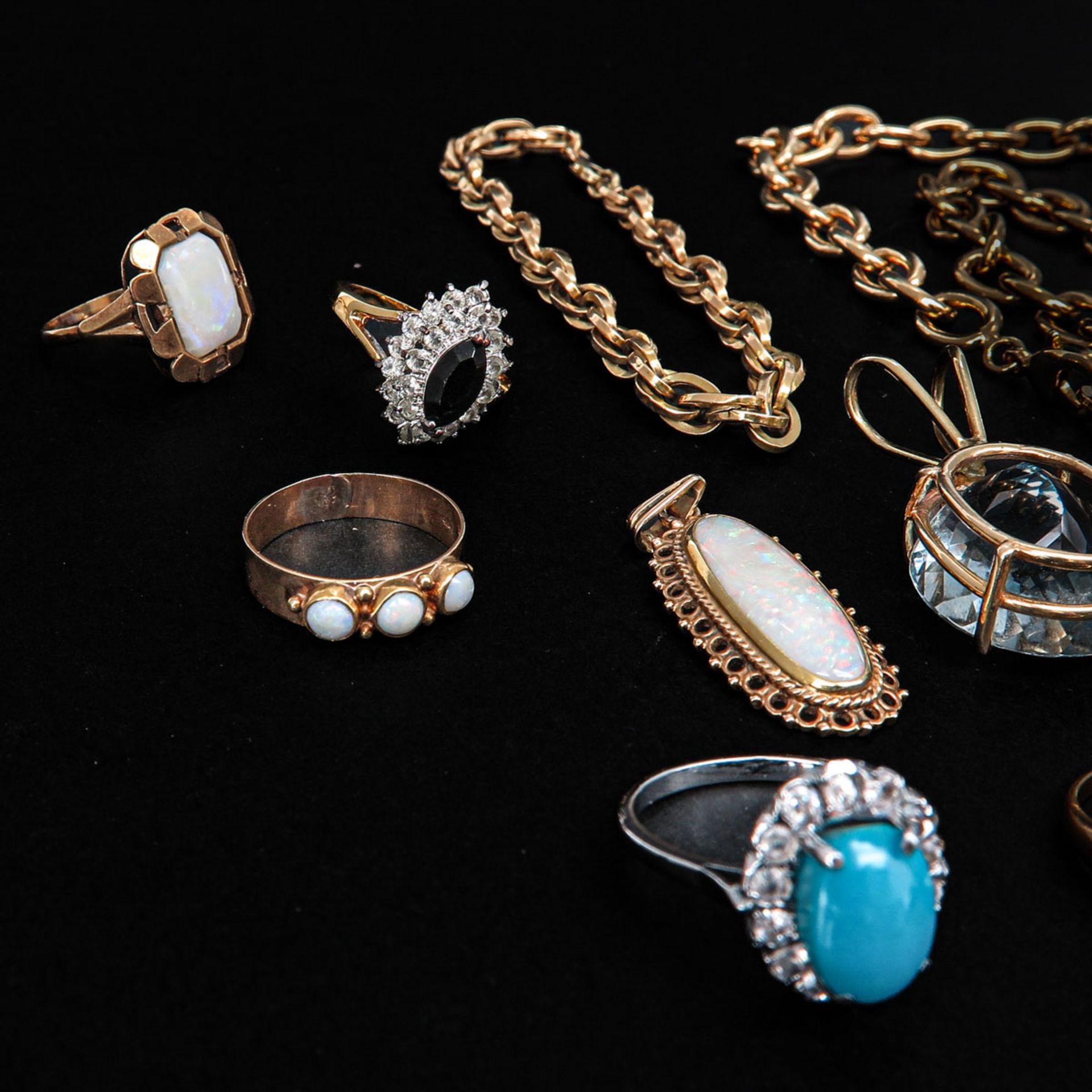 A Collection of Jewelry - Image 3 of 6