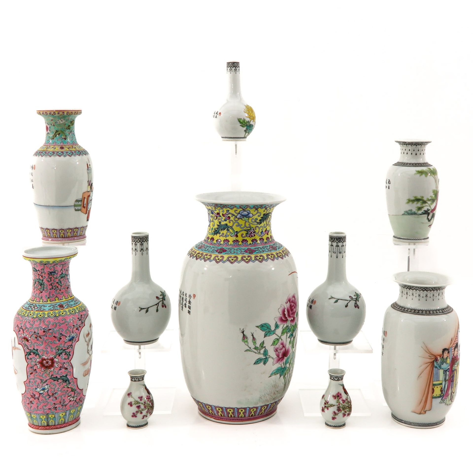 A Diverse Collection of Famille Rose Vases - Image 4 of 10