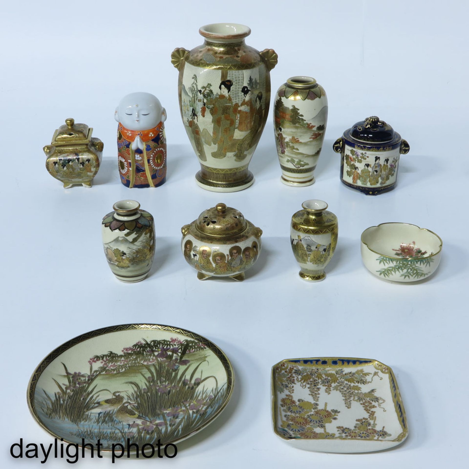 A Diverse Collection of Porcelain - Bild 9 aus 10