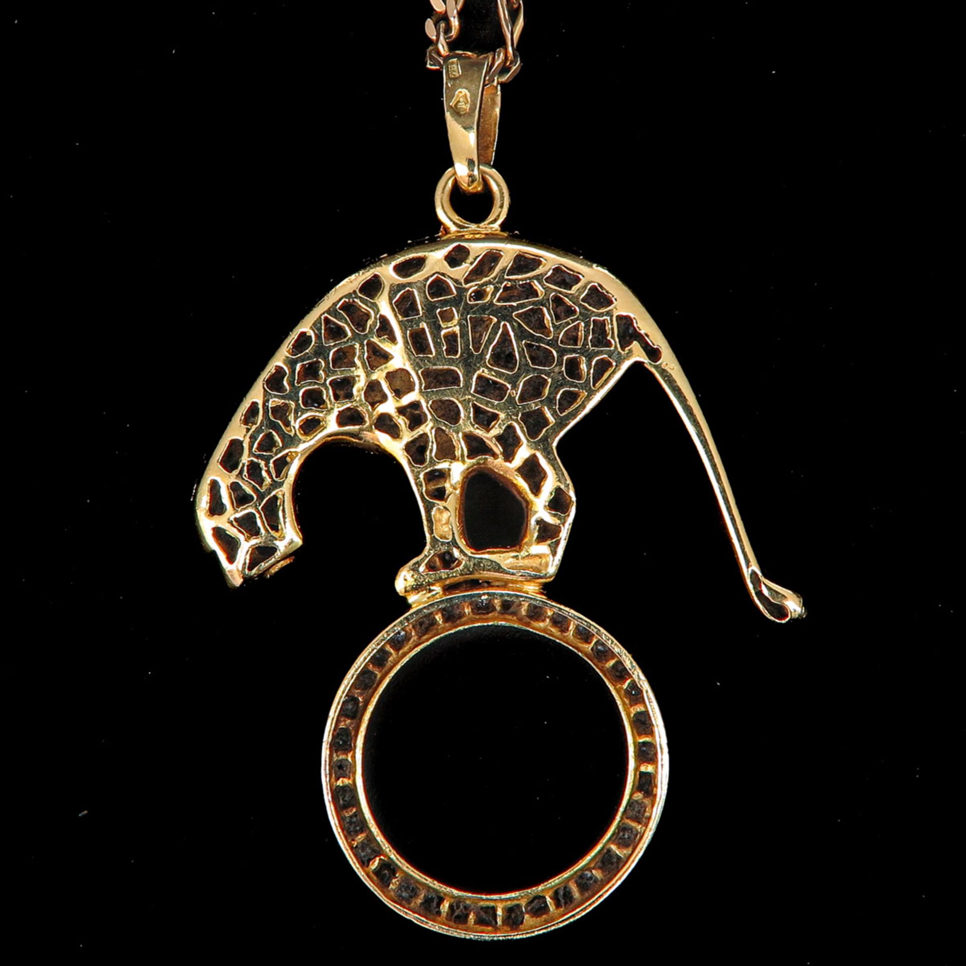 A 14KG Necklace with Sapphire and Diamond Pendant - Image 2 of 3