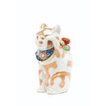 The cat of happinessJapanese porcelain Polychrome decoration 20th centuryHeight: 16 cm