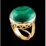 A ringGold Set with round cabochon cut malachite Dragon hallmark 800/1000 (1938-1984) and same