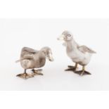 A pair of ducksSilver Carved and chiselled figures Eagle hallmark 925/1000 (1985-2020) and same date