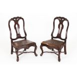 A pair of small D. José chairs