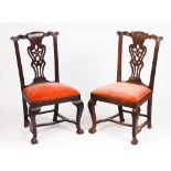 A pair of D. José chairs