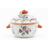 A small tureen