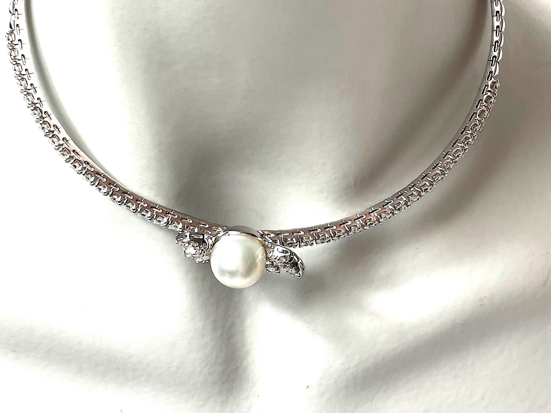 Choker white gold with brilliant-cut diamonds and pearl - Image 8 of 8