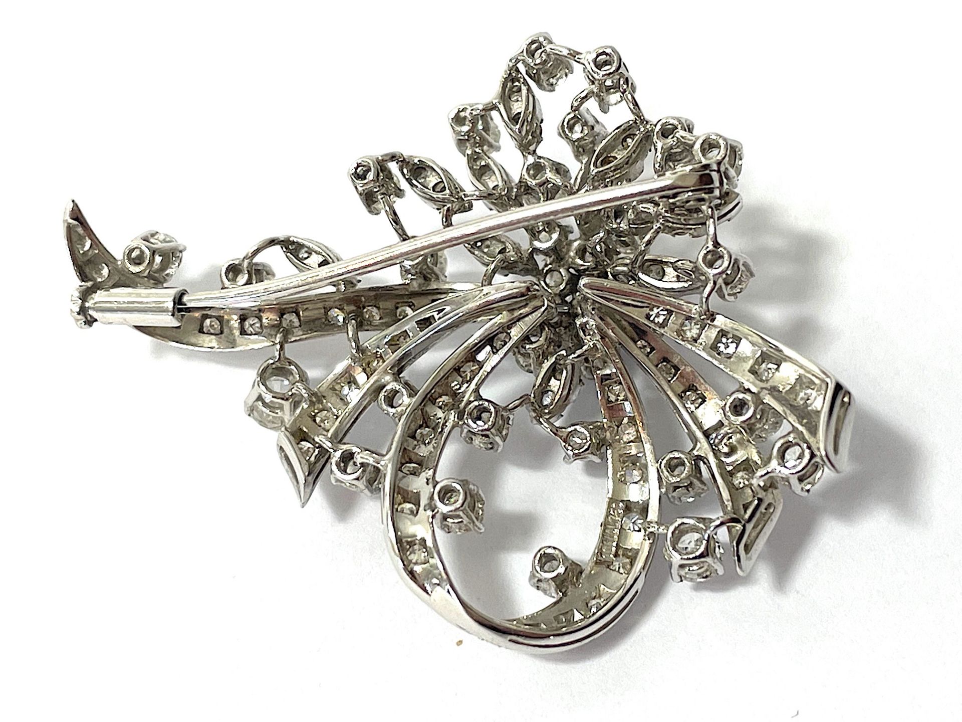 Diamond brooch  - Image 5 of 7