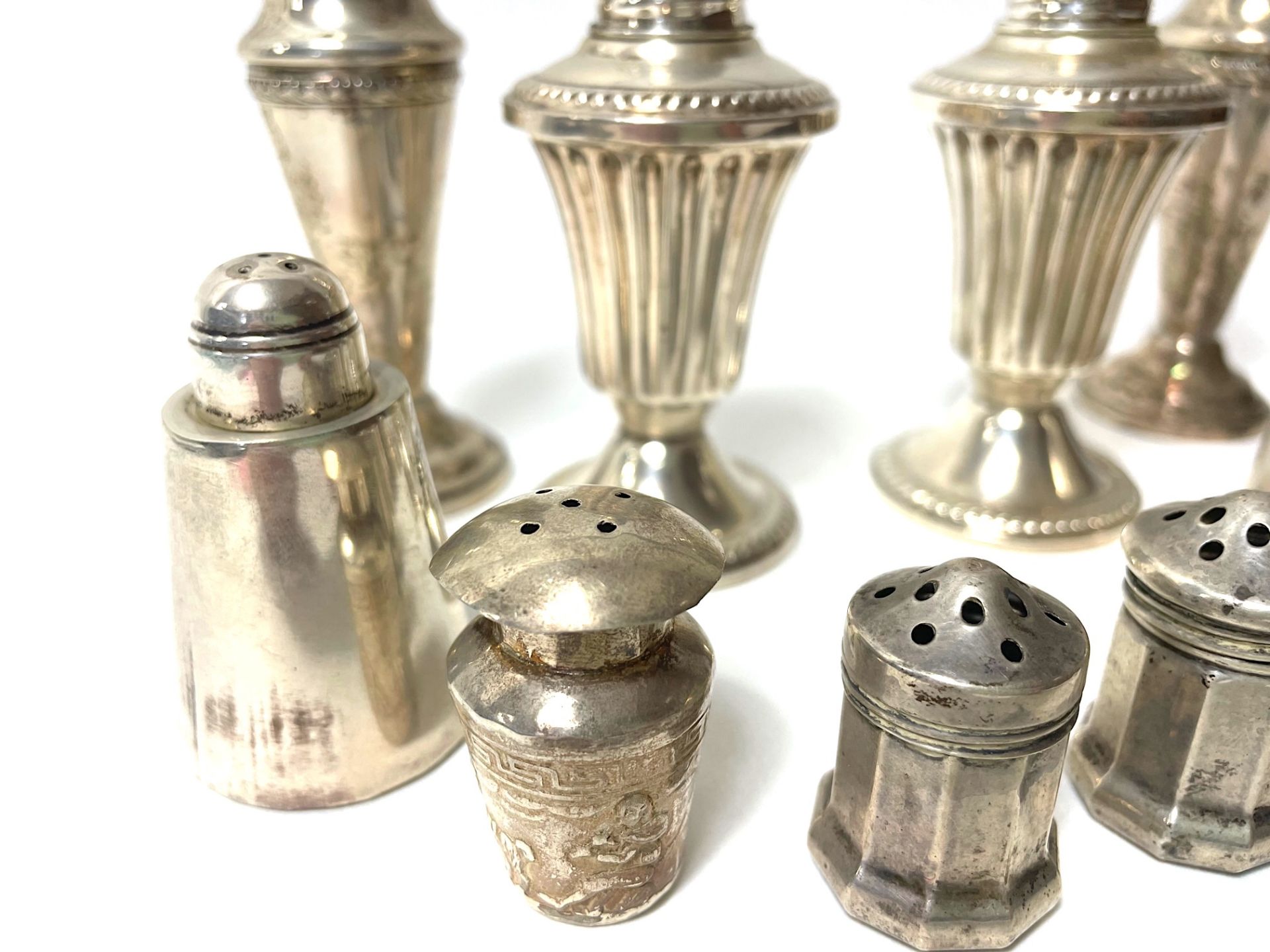 40 pairs of salt/pepper and spice shakers, - Image 32 of 88