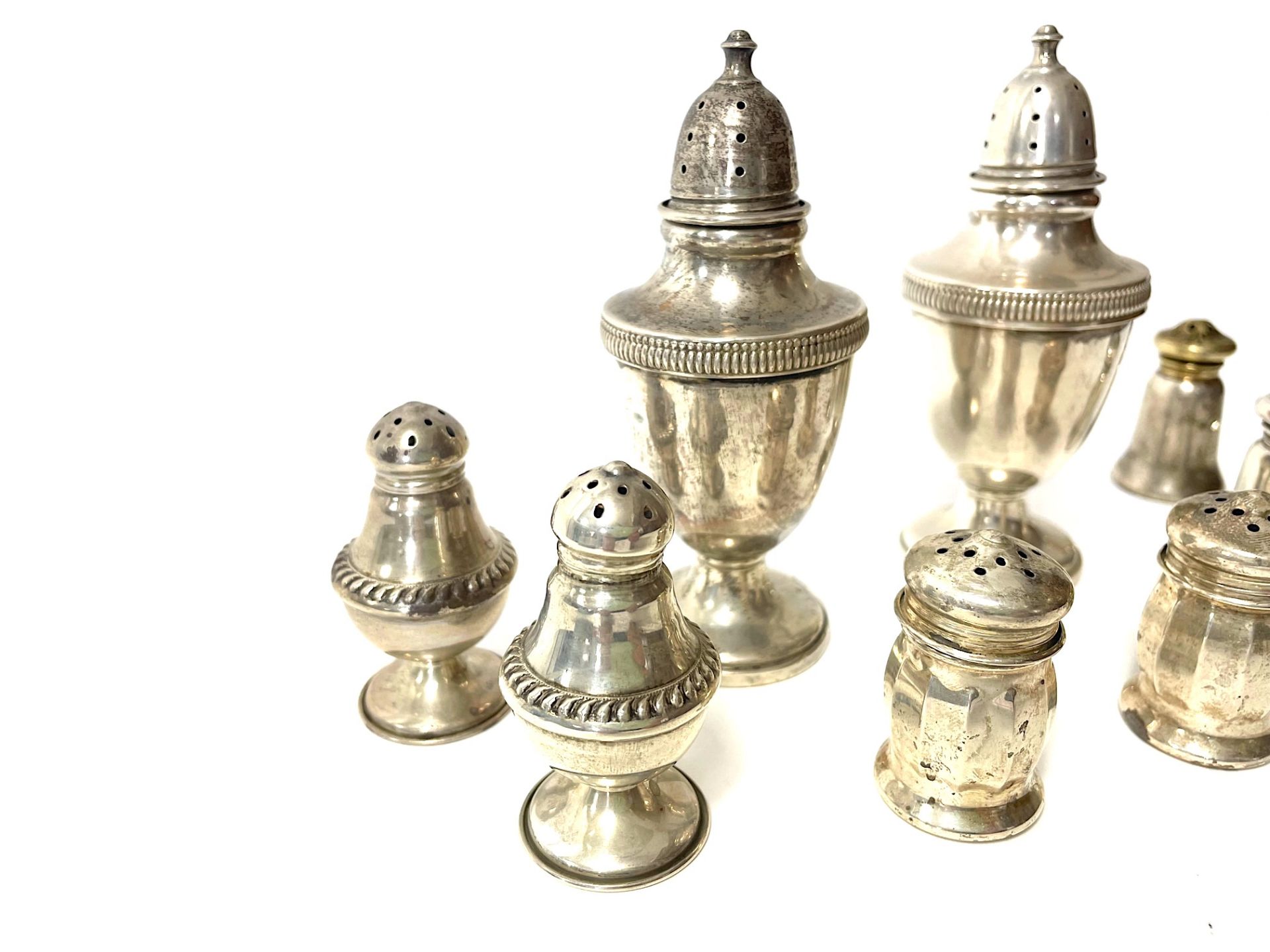 40 pairs of salt/pepper and spice shakers, - Image 10 of 88