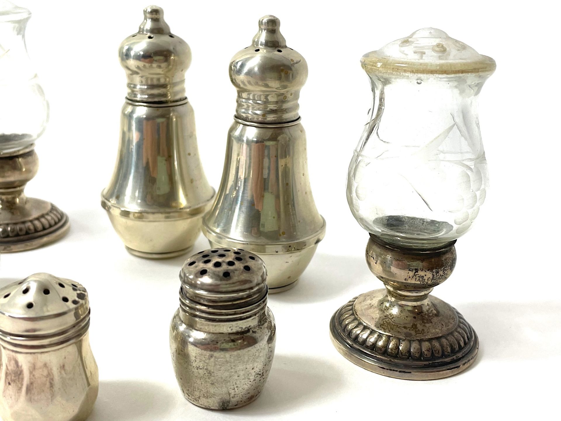 40 pairs of salt/pepper and spice shakers, - Image 16 of 88