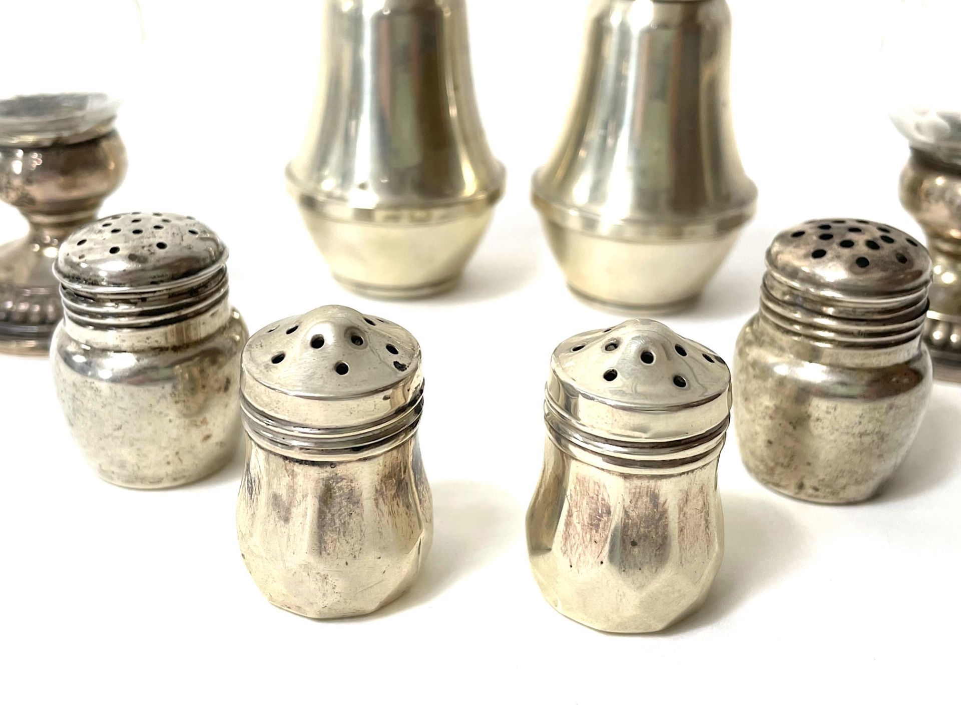 40 pairs of salt/pepper and spice shakers, - Image 18 of 88