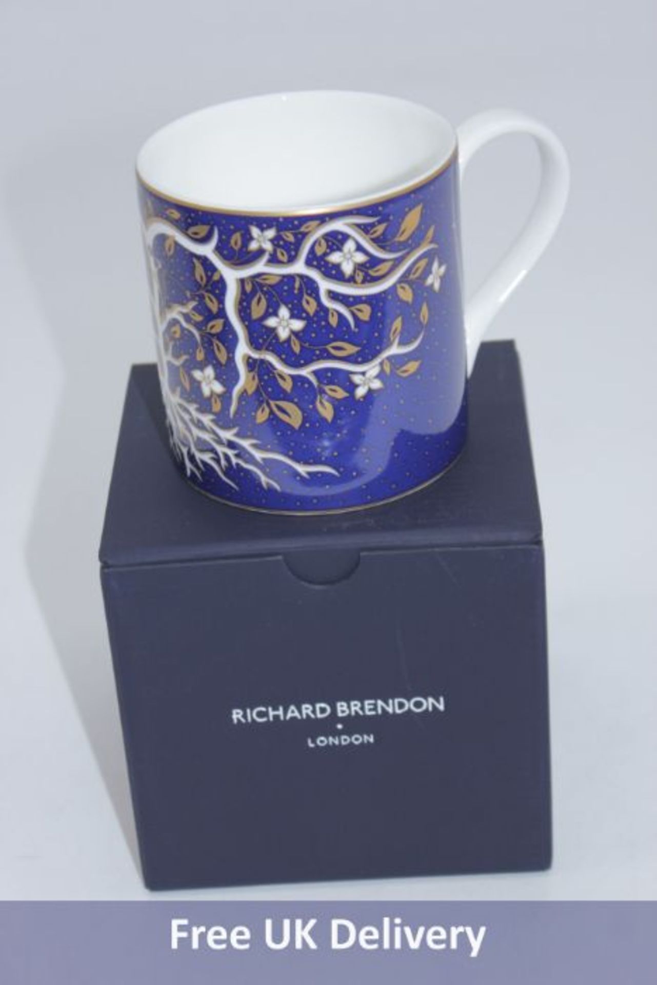 Sixteen Richard Brendon V&A Museum Large Mugs to include 8x Tree of Life and 8x Dragon Flower