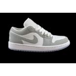 Nike Women's Air Jordan 1 Low Trainers, White and Grey, UK 4