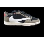 Nike Men's Travis Scott X Cactus Jack, Air Jordan 1 Low Trainers, UK 9