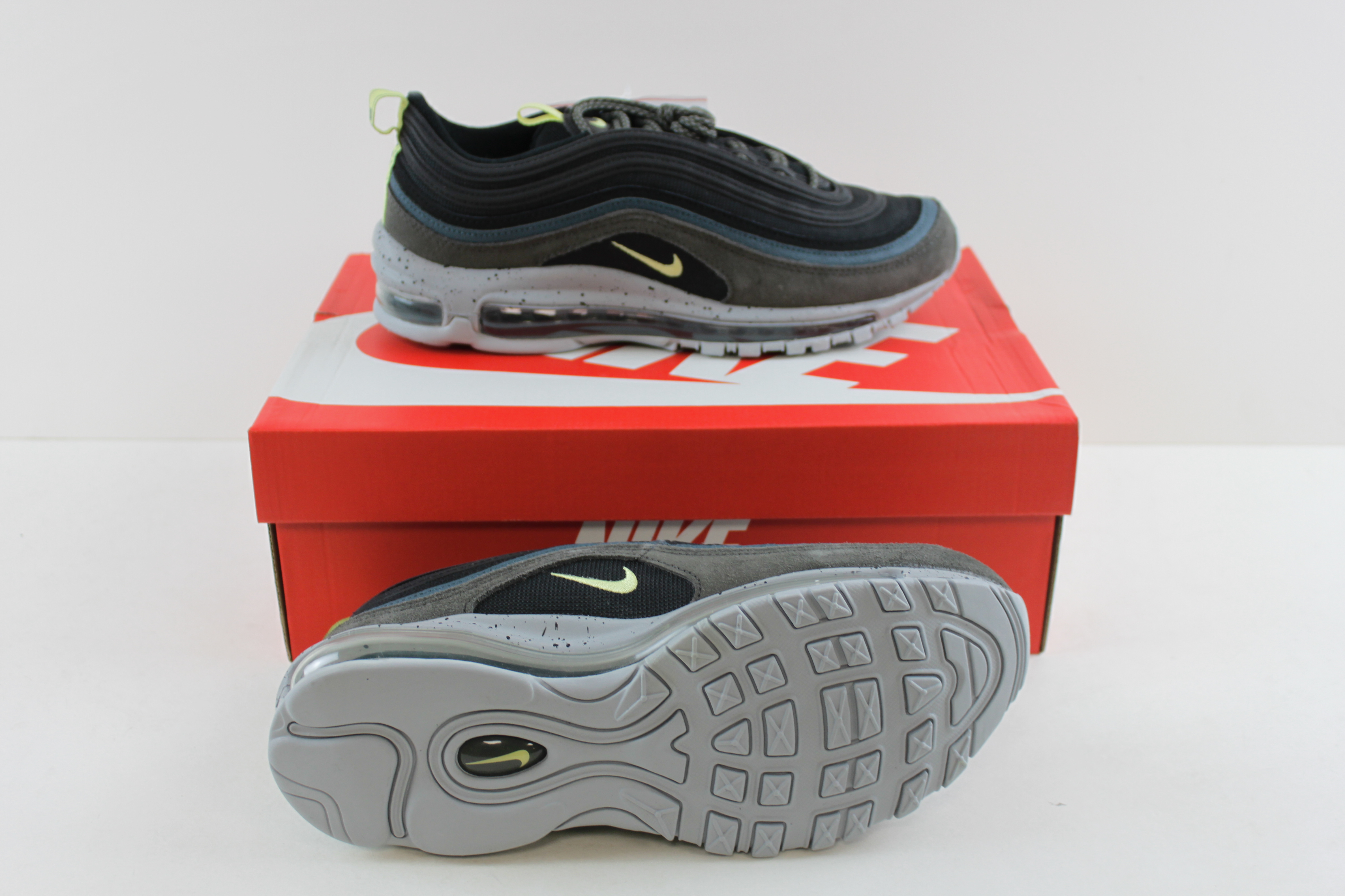 Nike Men's Air Max 97 Trainers, Newsprint and Ash Green, UK 7 - Image 2 of 2