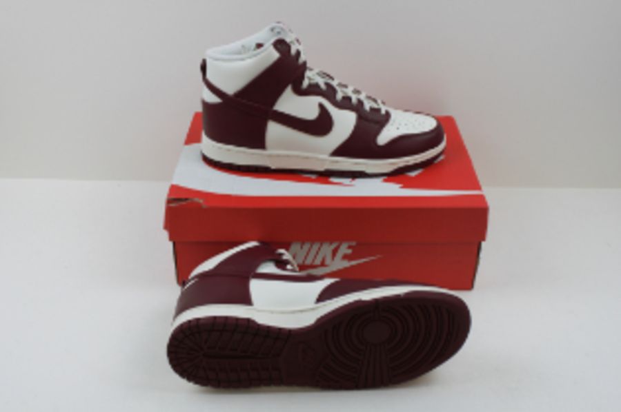 Nike Women's Dunk High Sail Team Trainers, Red, UK 4.5. DD1869101. Box damaged - Image 2 of 5