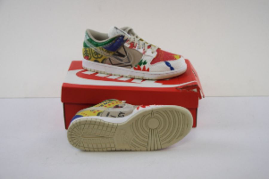 Nike Men's Dunks Low SP Trainers, Multi-Coloured, UK 10 - Image 2 of 6