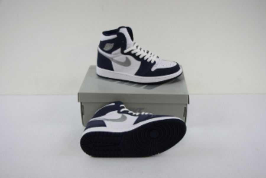 Nike Air Jordan 1 Women's Retro High Trainers, White and Navy, UK 6 - Image 2 of 6