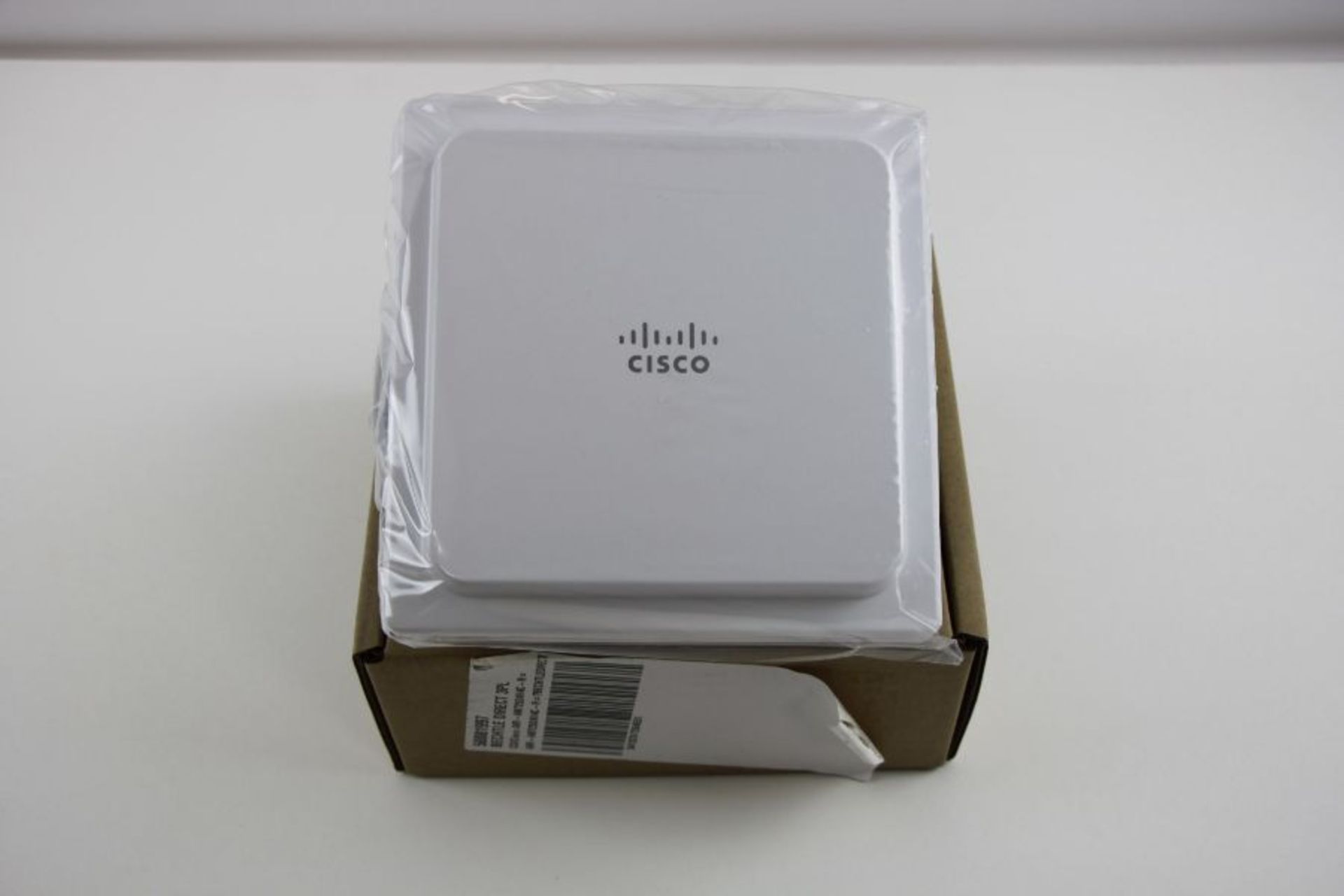 Cisco AIR-ANT2524V4C-R= Aironet Indoor Dual Band 4dBi Omni-Directional Antenna W/ RP-TNC Male Connec