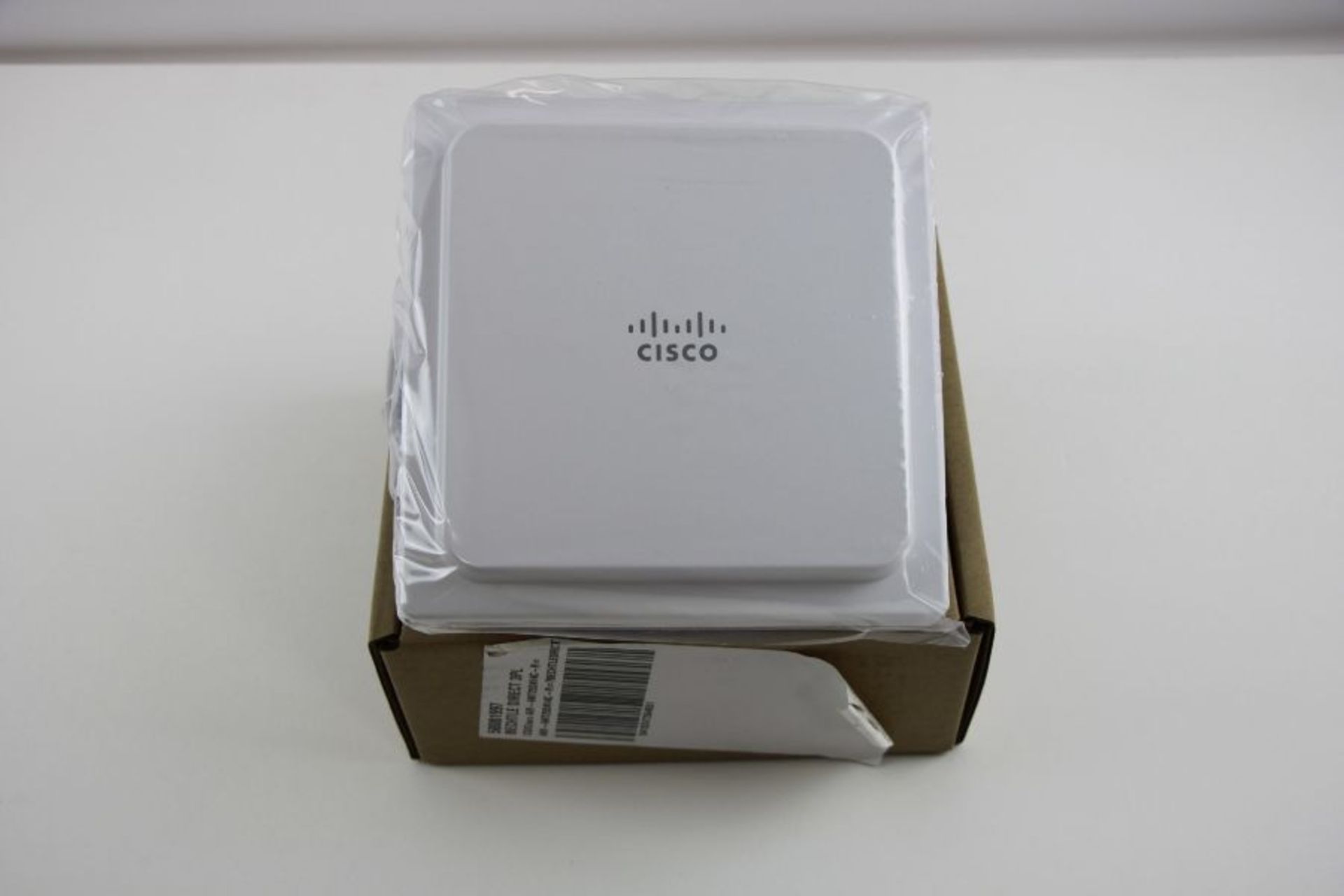 Cisco AIR-ANT2524V4C-R= Aironet Indoor Dual Band 4dBi Omni-Directional Antenna W/ RP-TNC Male Connec