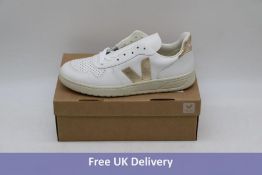 Two Woman's V-logo Leather Trainers, White/Gold, Size 41