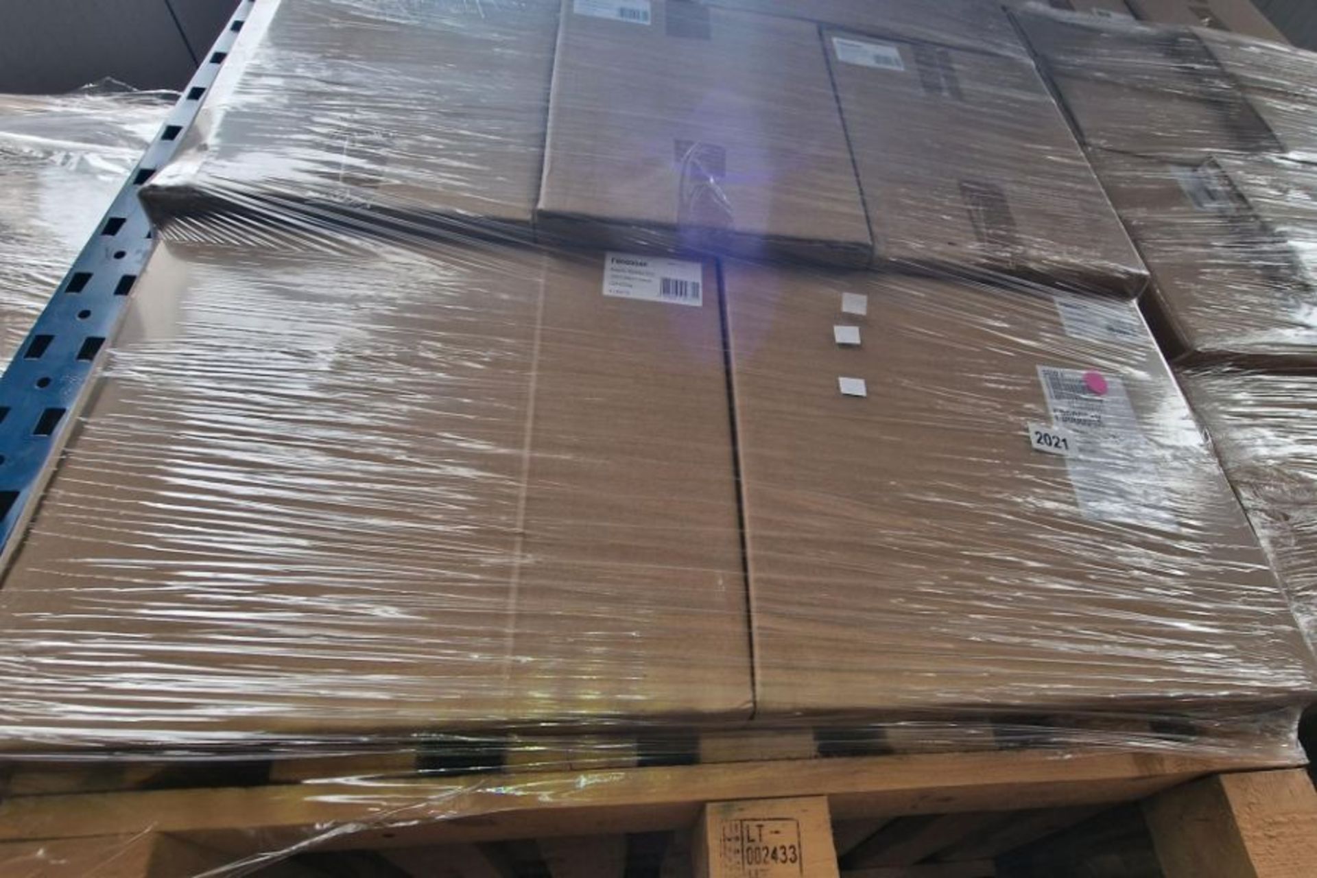 A pallet containing as new acrylic nested boxes (300 x 300 x 110mm) (FB00004K)