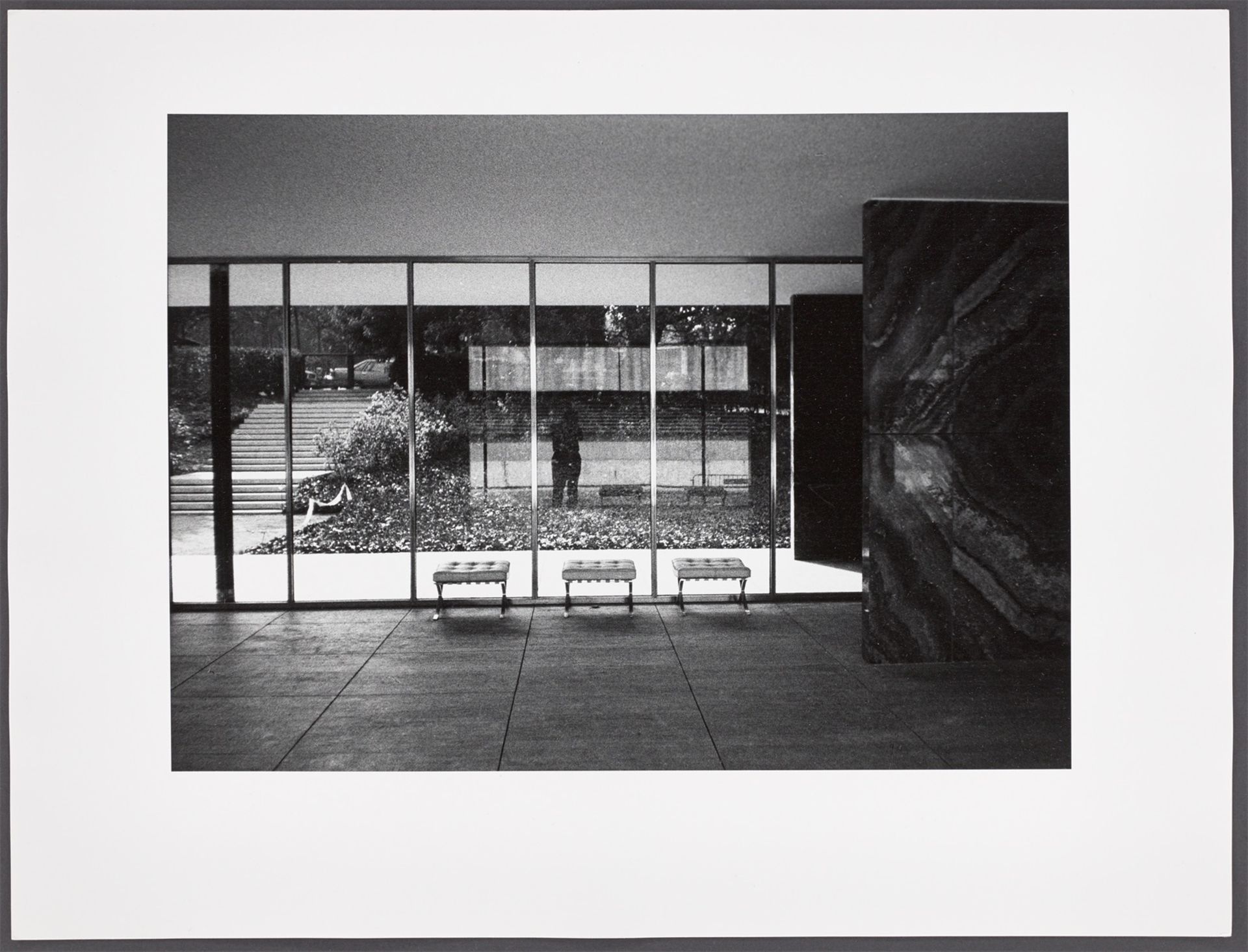 Günther Förg. Barcelona Pavillon. 1989 - Bild 2 aus 3