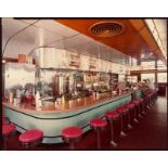 Jim Dow. „The Town Diner. Watertown, Massachusetts“. 1979