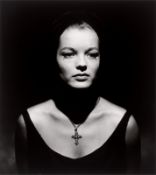 F.C. Gundlach. „Romy Schneider mit Kreuz, Hamburg". 1961