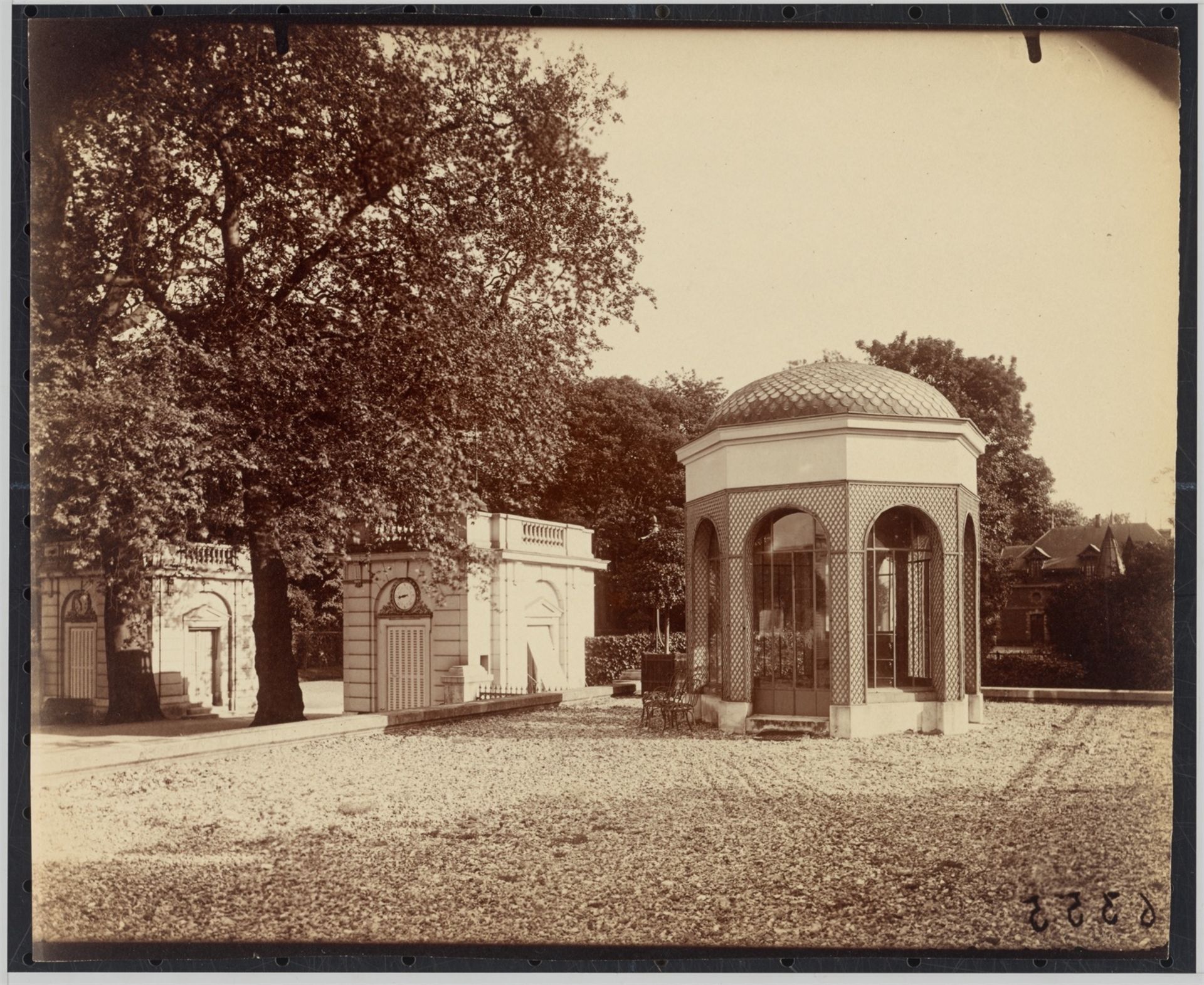 Eugène Atget. [Château de] „Bagatelle“, Bois de Boulogne. 1922 - Bild 2 aus 4