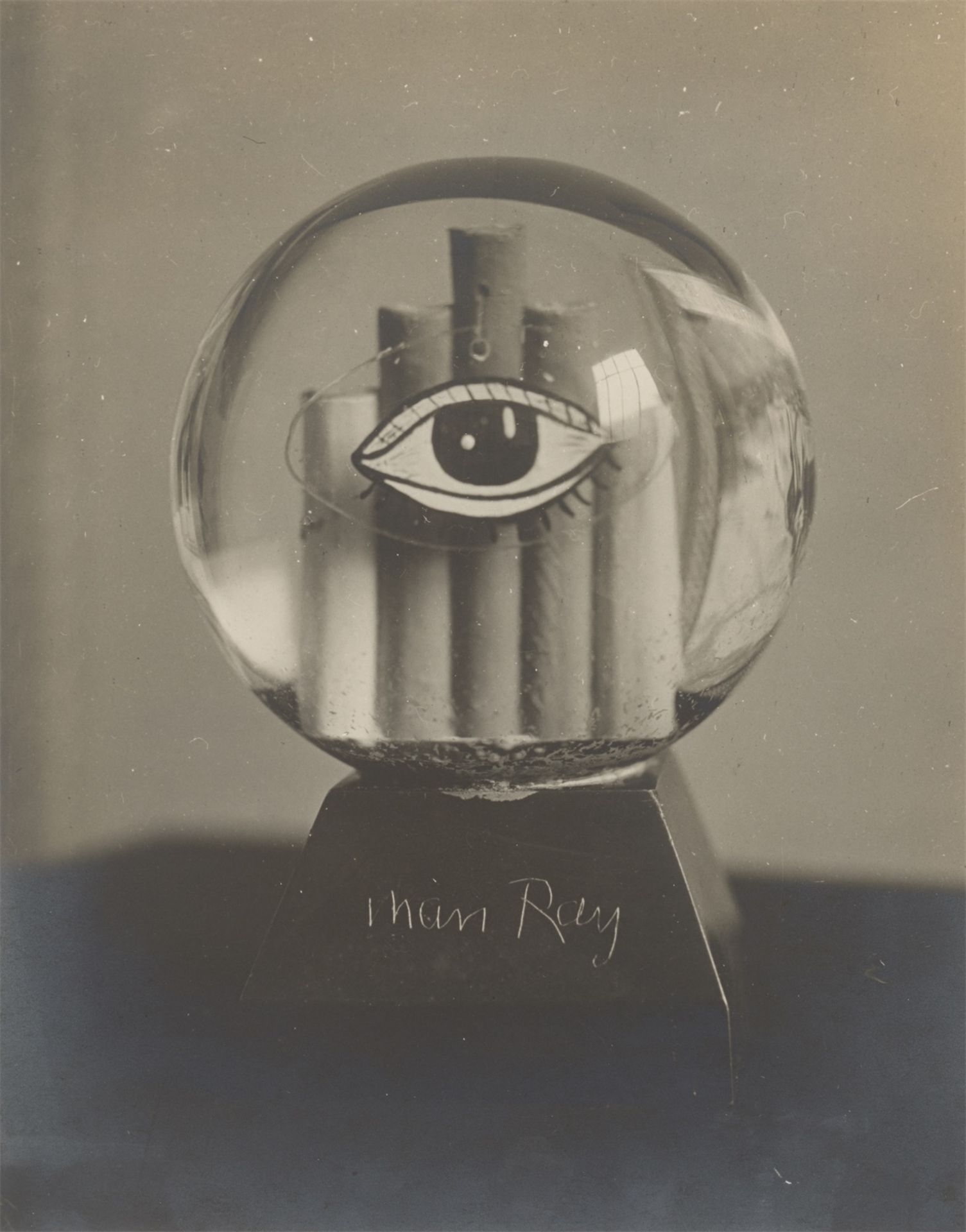 Man Ray. Boule de Neige. 1927