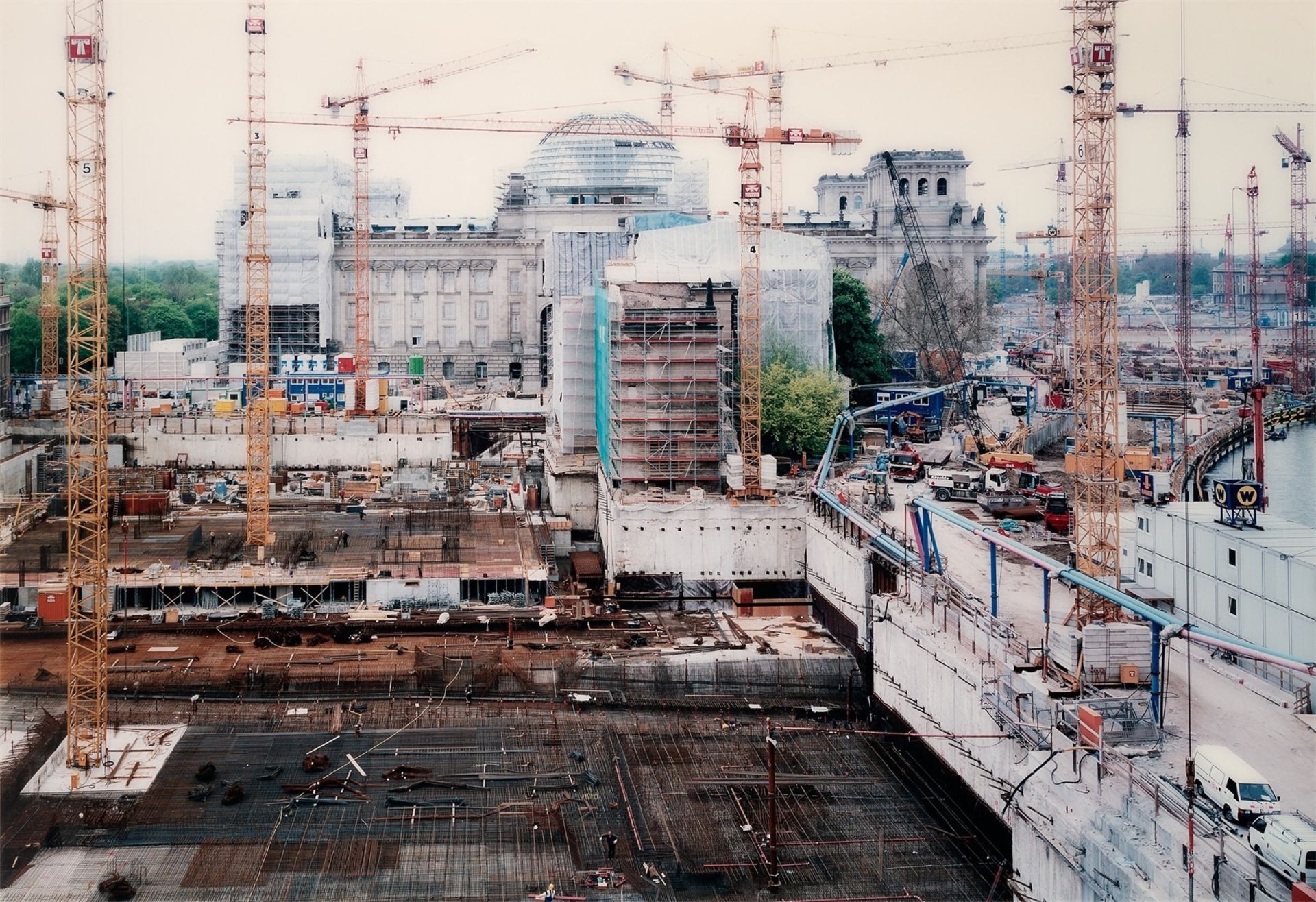 Frank Thiel. „Stadt 2/32/A (Berlin)“. 1998