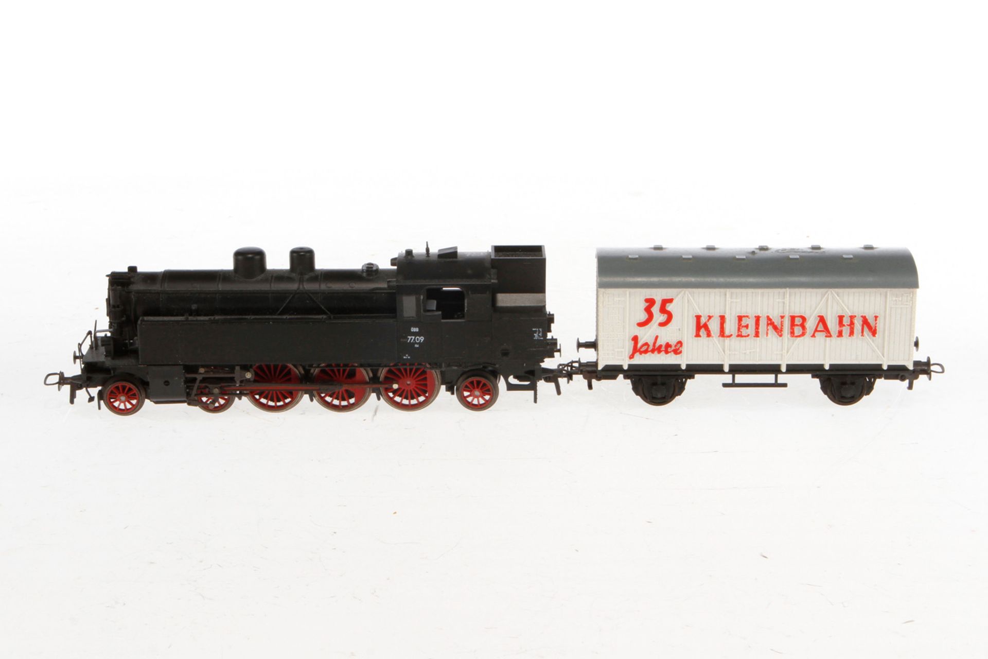 Klein 2-C-1 Tenderlok ”77.09”, Spur H0, schwarz, dazu Güterwagen ”35 Jahre”, Alterungsspuren, Z 2-3