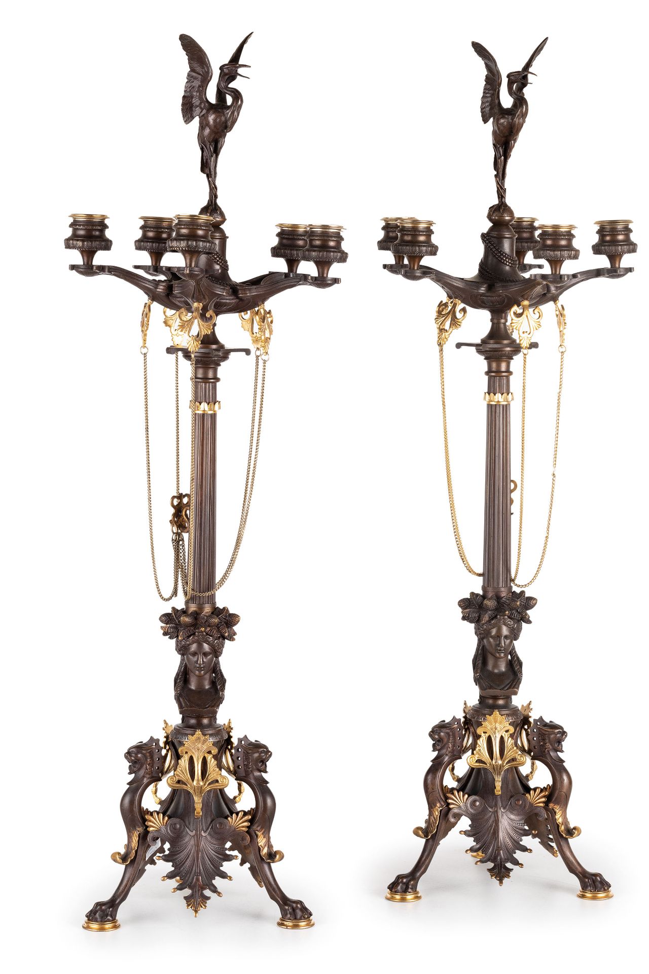 COPPIA DI GRANDI CANDELABRI IN BRONZO PATINATO, XIX SECOLO