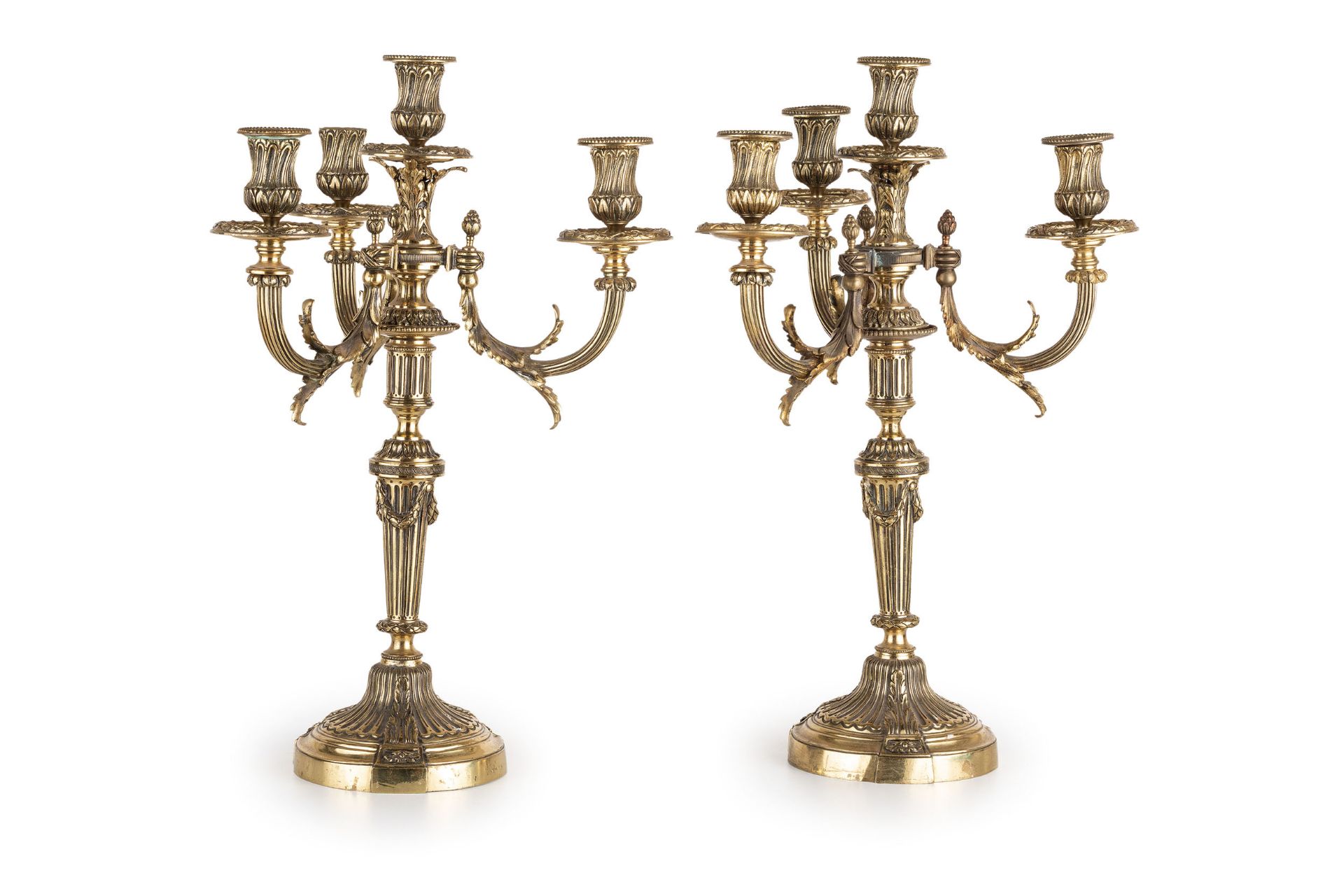 COPPIA DI CANDELABRI IN BRONZO DORATO, XIX SECOLO