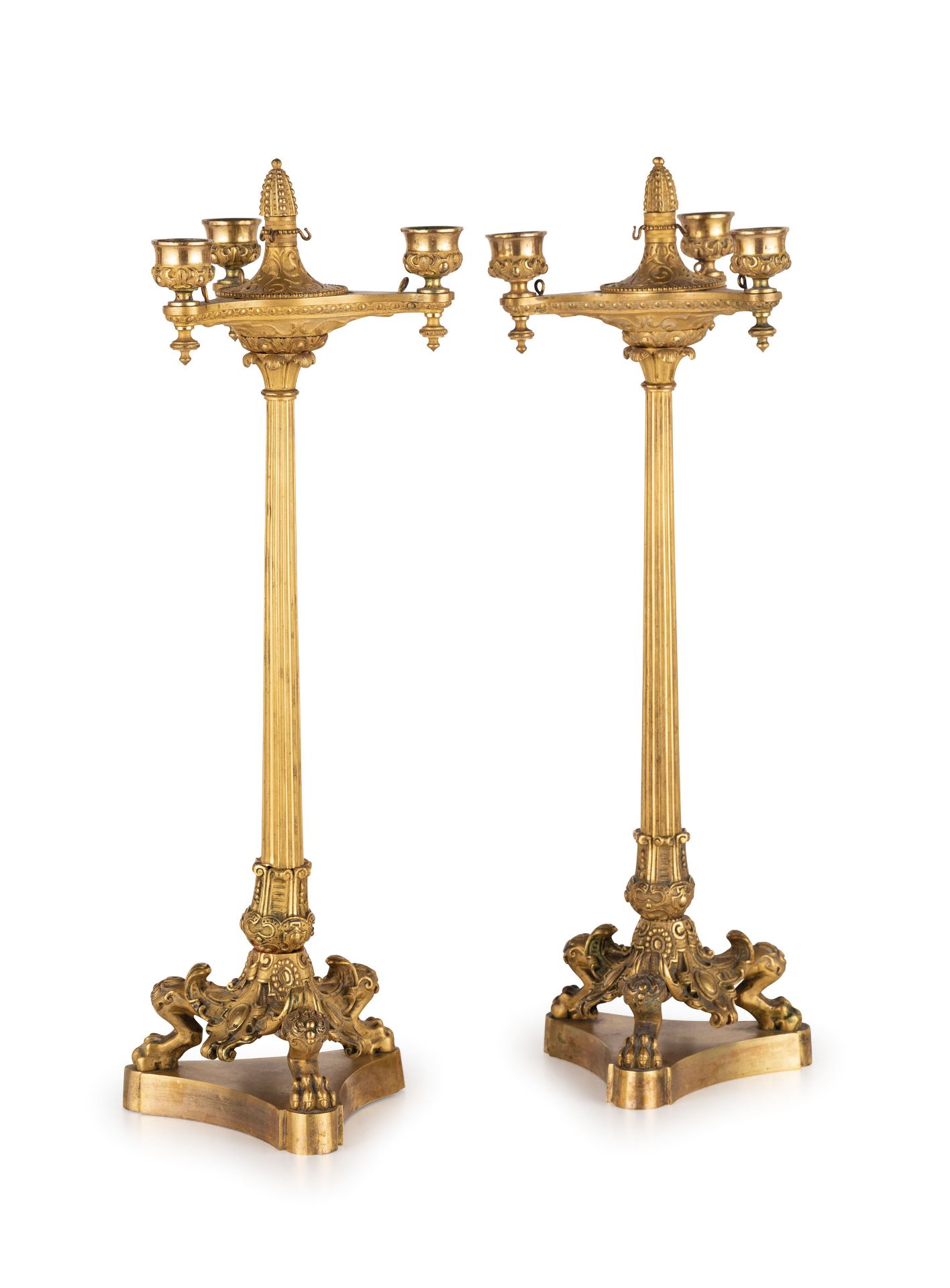 COPPIA DI CANDELABRI IN BRONZO DORATO, XIX SECOLO