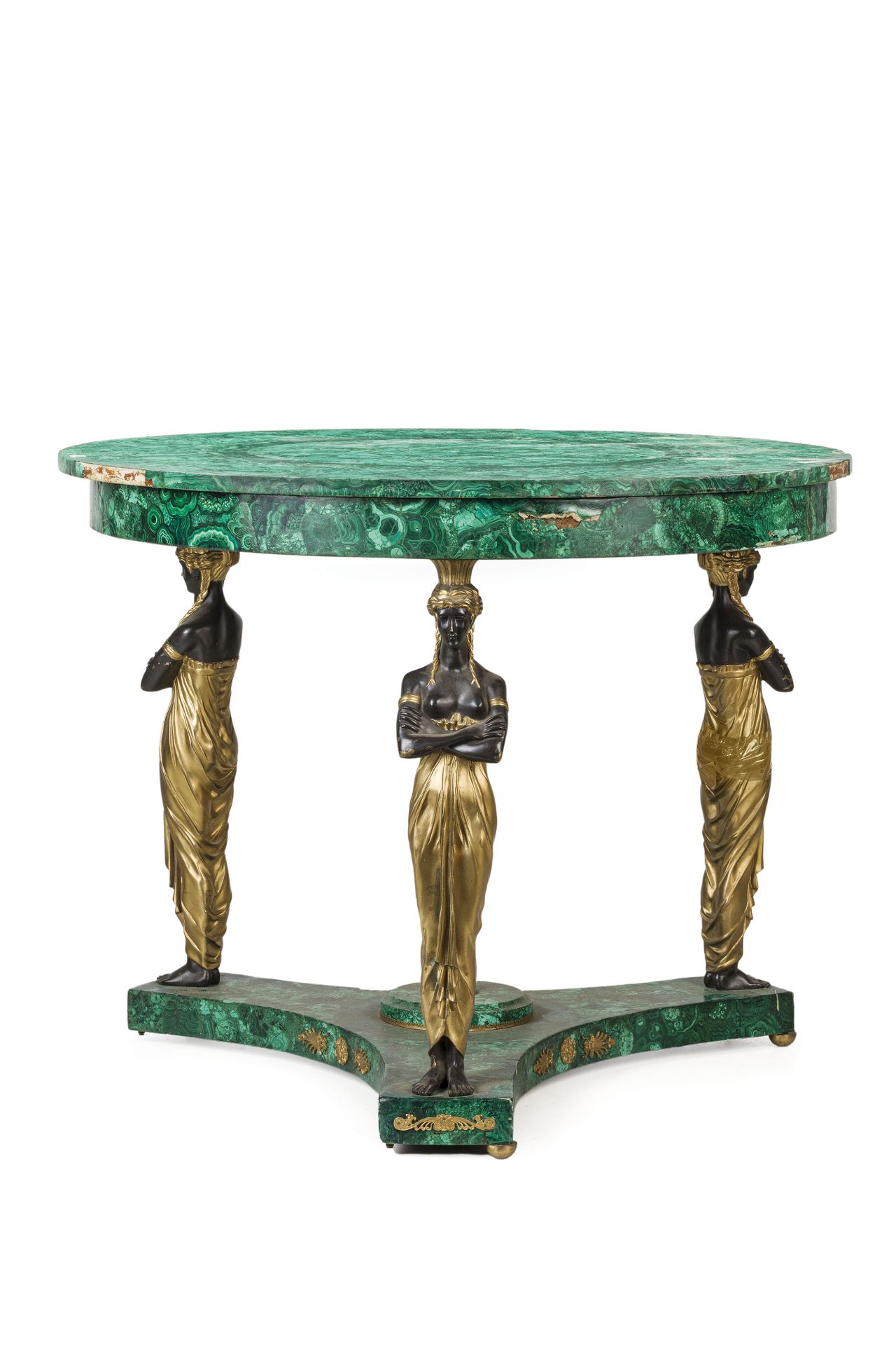 TAVOLO DA CENTRO IN MALACHITE, BRONZO DORATO E PATINATO, XX SECOLO