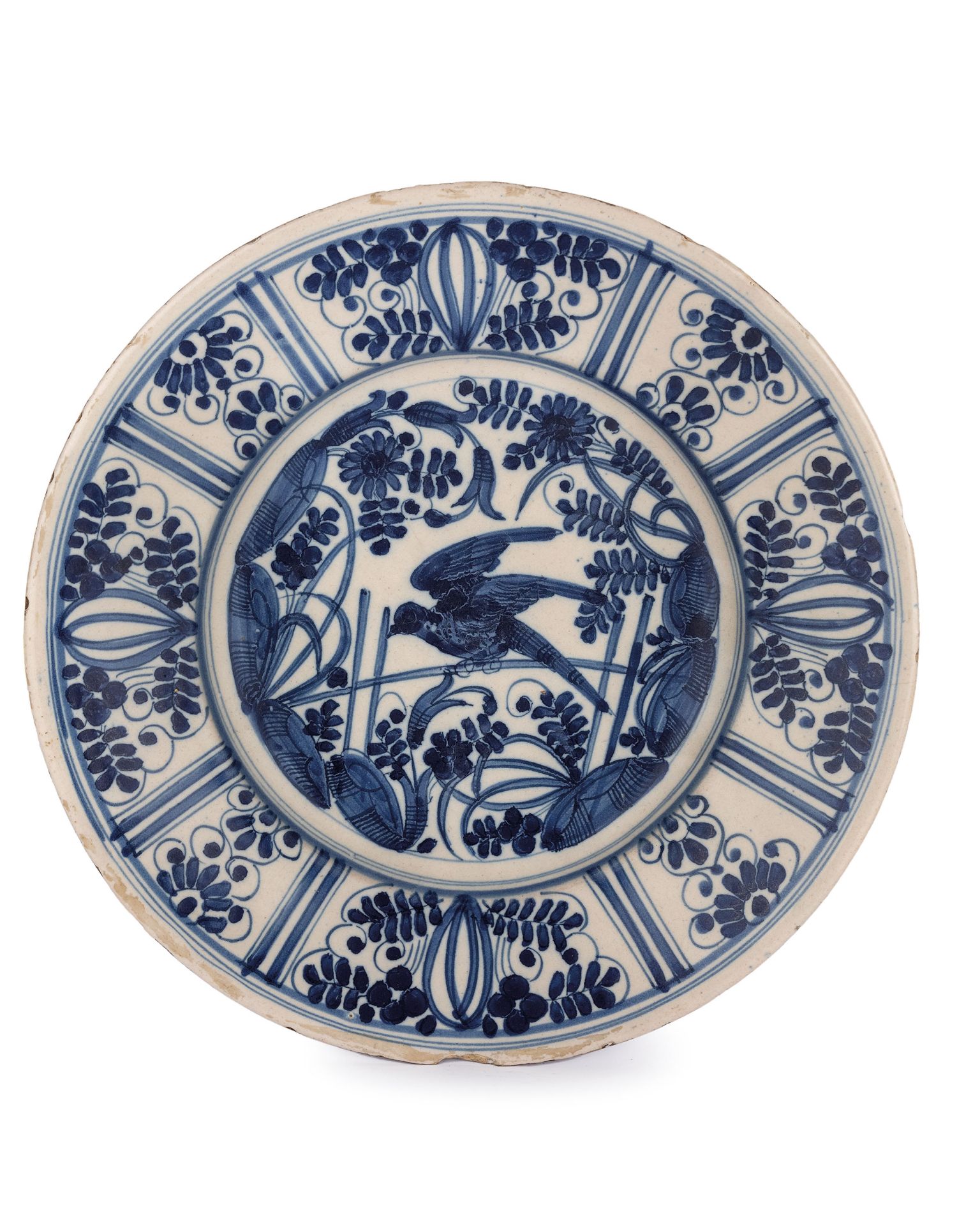 PIATTO IN MAIOLICA BIANCA E BLU, MANIFATTURA GROSSO, ALBISOLA, XVII SECOLO