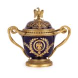 COPPIA DI POT-POURRI IN BRONZO DORATO E PORCELLANA BLU E ORO, SEVRES, XIX SECOLO