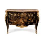 COMMODE IN LEGNO LACCATO E VERNIS MARTIN, FRANCIA, XVIII SECOLO