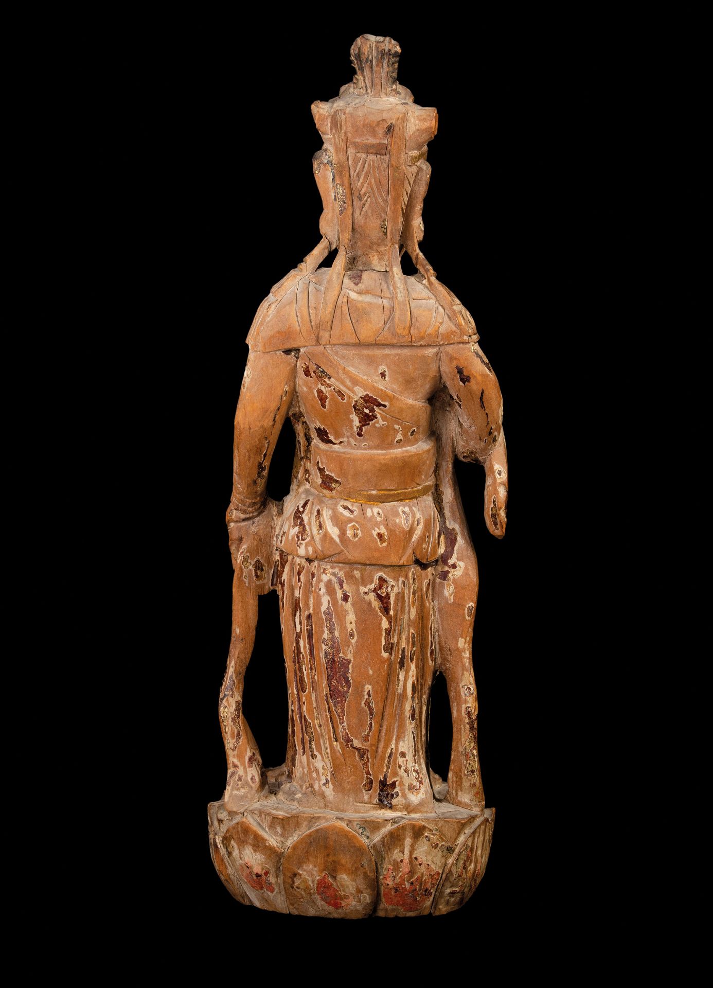 FIGURA DI GUANYIN IN LEGNO PARZIALMENTE DIPINTO E PARZIALMENTE DORATO, CINA, EPOCA MING (1368-1644) - Bild 3 aus 5