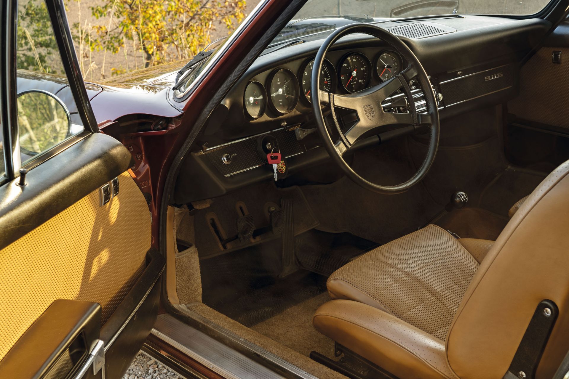 1970 PORSCHE 911 2.2 S COUPÉ - Bild 4 aus 6