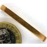 9ct gold tie pin, L: 3 cm, 2.1g. P&P Group 1 (£14+VAT for the first lot and £1+VAT for subsequent