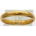 22ct gold wedding band, size O/P, 4.0g. P&P Group 1 (£14+VAT for the first lot and £1+VAT for