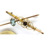 Two 9ct gold stone set brooches, each with faults, combined 3.1g. P&P Group 1 (£14+VAT for the first