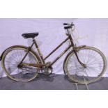 Vintage three speed Sturmy Archer geared ladies Raleigh bike. Not available for in-house P&P,