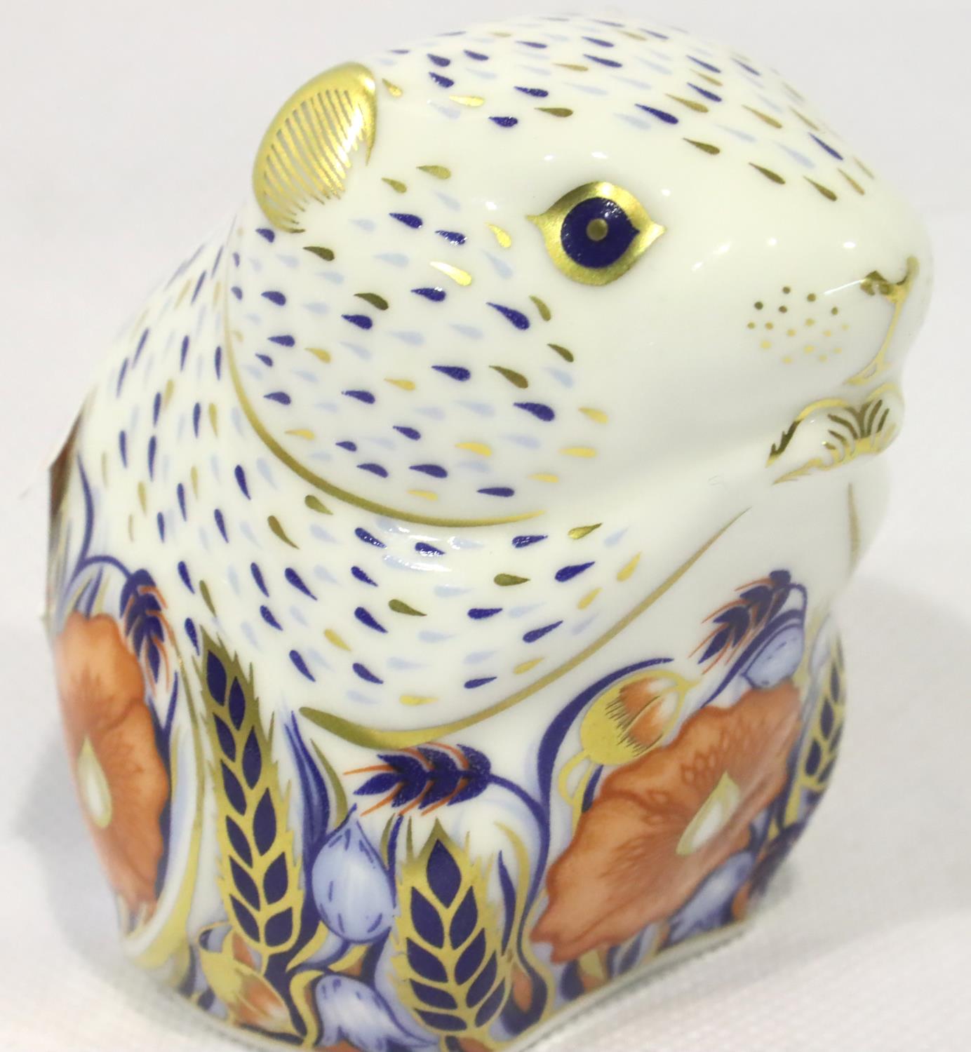 Royal Crown Derby Collectors Exclusive Poppy Mouse with gold stopper, H: 60 mm. No cracks, chips