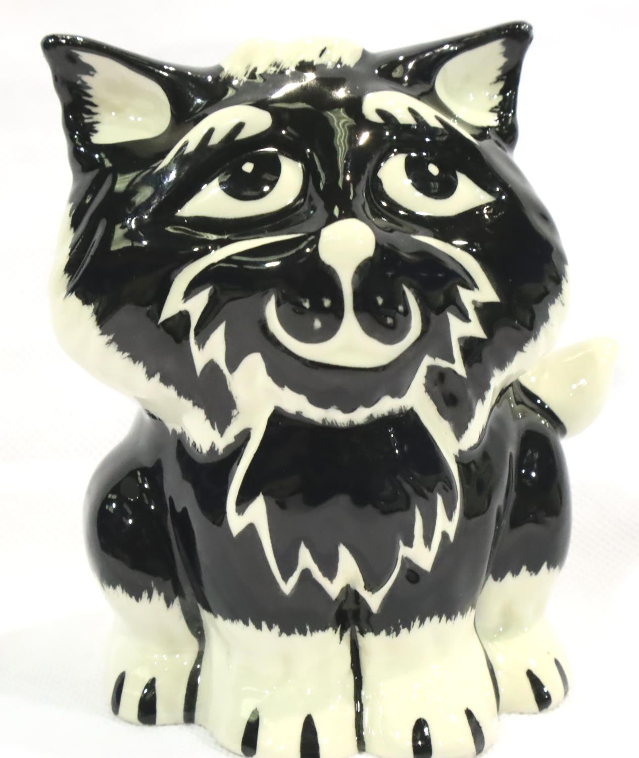 Lorna Bailey cat, Marin, H: 10 cm. No cracks, chips or visible restoration. P&P Group 1 (£14+VAT for